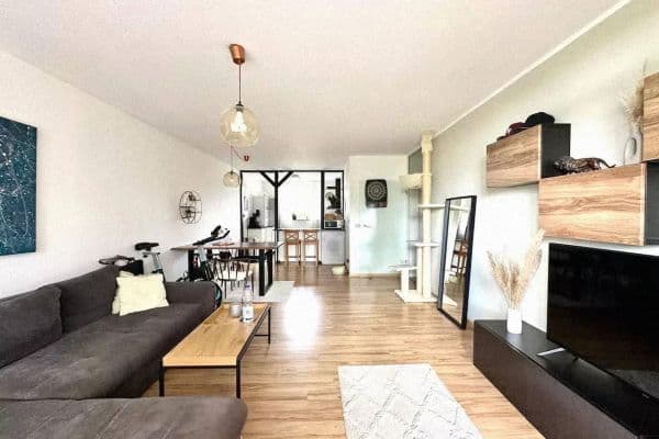 Pronájem bytu 2+1 65 m², Köln Pronájem bytu 2+1 65 m², Köln