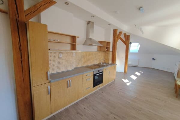Pronájem bytu 2+kk 63 m², Nádražní, Vrchlabí Pronájem bytu 2+kk 63 m², Nádražní, Vrchlabí