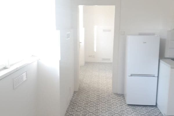 Pronájem bytu 2+kk 40 m², Kladenská, Praha Pronájem bytu 2+kk 40 m², Kladenská, Praha