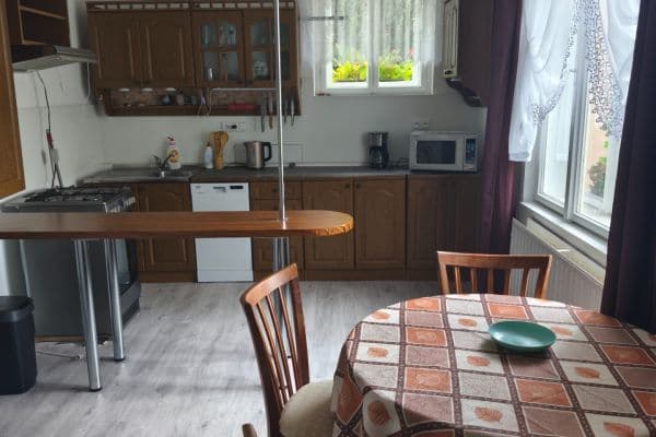 Pronájem bytu 2+1 70 m², Nádražní, Veverská Bítýška Pronájem bytu 2+1 70 m², Nádražní, Veverská Bítýška