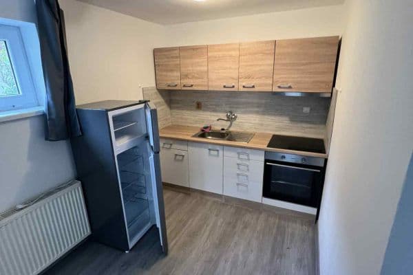 Pronájem bytu 2+kk 40 m², Lomená, Křemže Pronájem bytu 2+kk 40 m², Lomená, Křemže