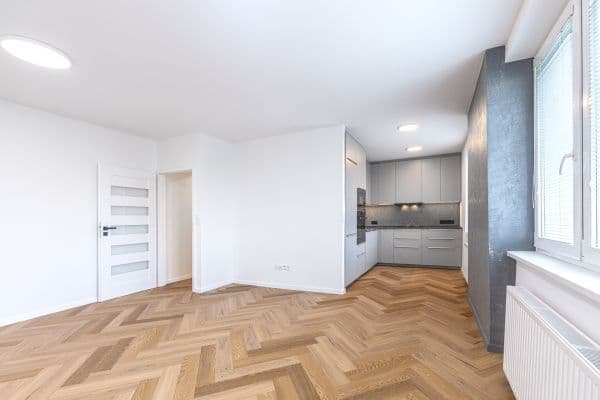 Pronájem bytu 2+1 55 m², Malovická, Hlavní město Praha Pronájem bytu 2+1 55 m², Malovická, Hlavní město Praha