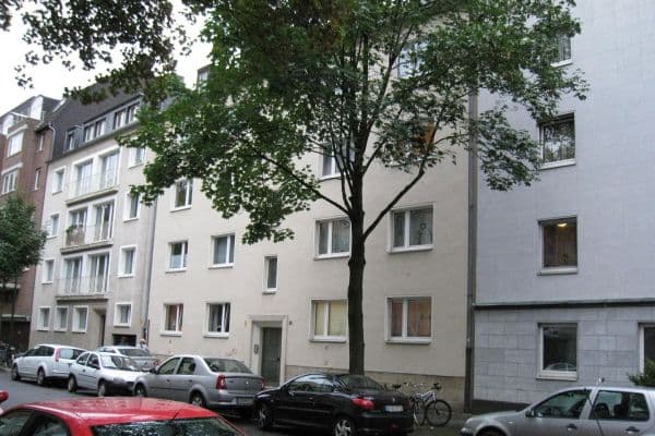 Pronájem bytu 3+1 84 m², Düsseldorf Pronájem bytu 3+1 84 m², Düsseldorf