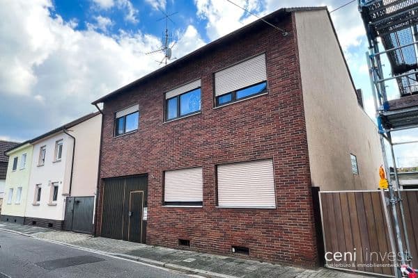 Prodej domu 158 m², pozemek 290 m², Dammbruchstraße 26, Ludwigshafen, Porýní-Falc Prodej domu 158 m², pozemek 290 m², Dammbruchstraße 26, Ludwigshafen, Porýní-Falc