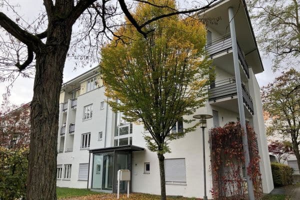 Pronájem bytu 4+1 89 m², Stuttgart, Bádensko-Württembersko Pronájem bytu 4+1 89 m², Stuttgart, Bádensko-Württembersko