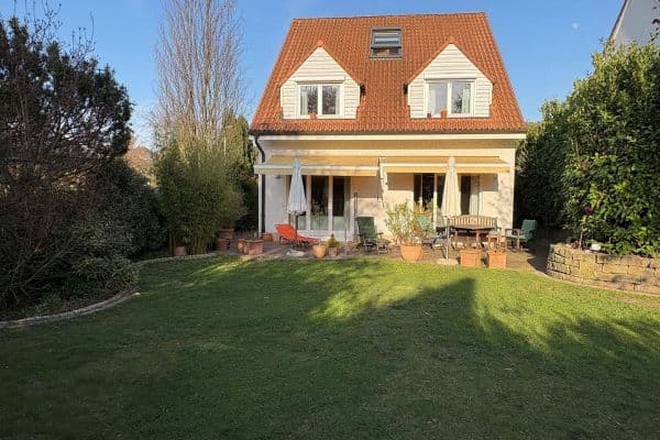 Prodej domu 175 m², pozemek 512 m², Königswinter Prodej domu 175 m², pozemek 512 m², Königswinter