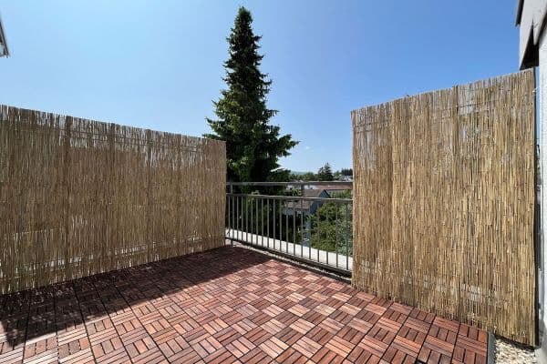 Pronájem bytu 1+kk 49 m², Gustav-Schwab-Str., Reutlingen Pronájem bytu 1+kk 49 m², Gustav-Schwab-Str., Reutlingen