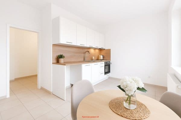 Pronájem bytu 2+1 51 m², Evžena Rošického,  Pronájem bytu 2+1 51 m², Evžena Rošického,