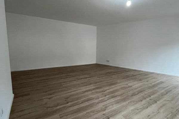 Pronájem bytu 2+1 59 m², Göttingerstraße 40, Pattensen Pronájem bytu 2+1 59 m², Göttingerstraße 40, Pattensen