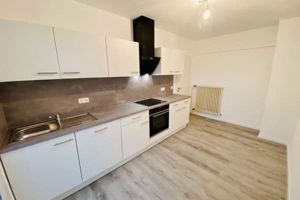 Pronájem bytu 2+1 61 m², Schillerstr. 12, Pforzheim Pronájem bytu 2+1 61 m², Schillerstr. 12, Pforzheim