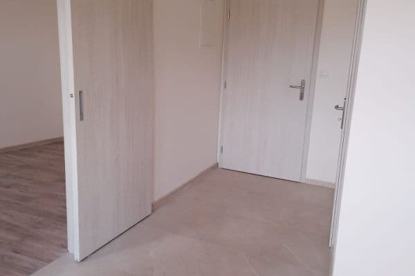 Pronájem bytu 2+kk 45 m², 4. května, Želechovice nad Dřevnicí Pronájem bytu 2+kk 45 m², 4. května, Želechovice nad Dřevnicí