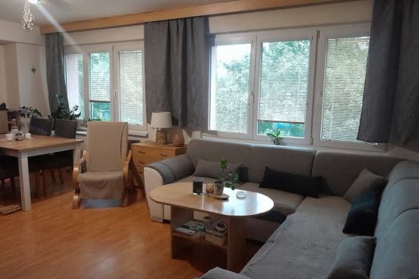 Pronájem bytu 2+1 54 m², Jaroslava Lohrera, Frýdek-Místek Pronájem bytu 2+1 54 m², Jaroslava Lohrera, Frýdek-Místek