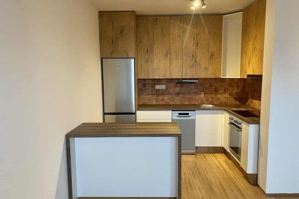 Pronájem bytu 2+kk 55 m², Podkovářská, Praha Pronájem bytu 2+kk 55 m², Podkovářská, Praha