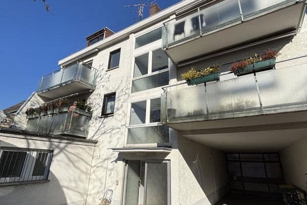 Prodej domu 443 m², pozemek 263 m², Frankfurt Prodej domu 443 m², pozemek 263 m², Frankfurt