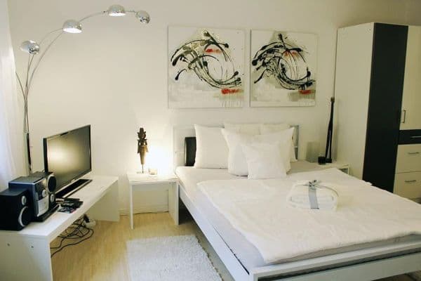 Pronájem bytu 1+1 25 m², Beskidenstraße, Stuttgart, Bádensko-Württembersko Pronájem bytu 1+1 25 m², Beskidenstraße, Stuttgart, Bádensko-Württembersko