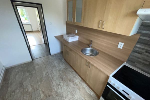 Pronájem bytu 3+1 65 m², Dolní Řasnice Pronájem bytu 3+1 65 m², Dolní Řasnice