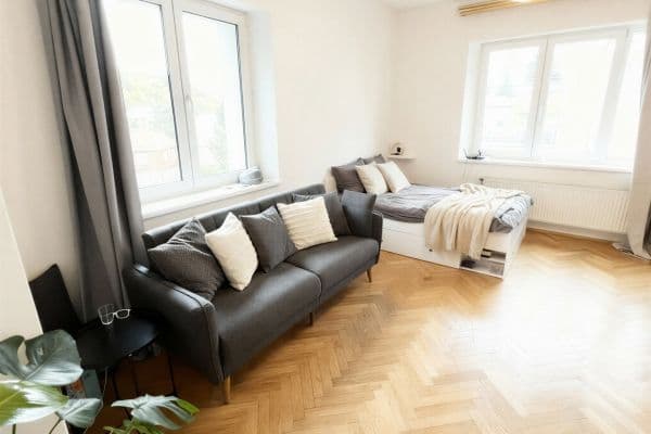 Pronájem bytu 1+1 38 m², V Podhájí, Praha Pronájem bytu 1+1 38 m², V Podhájí, Praha