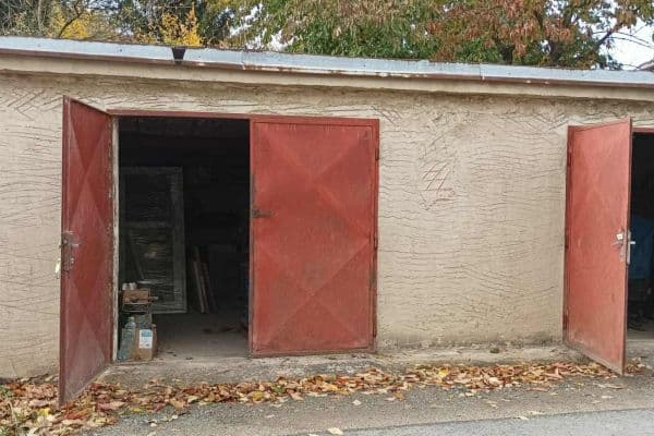 Prodej garáže 21 m², Za Kapličkou, Rajhradice Prodej garáže 21 m², Za Kapličkou, Rajhradice