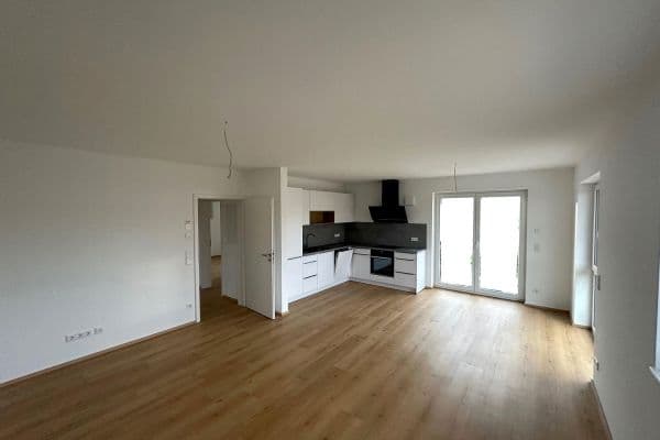 Pronájem bytu 3+1 83 m², Erlangen Pronájem bytu 3+1 83 m², Erlangen