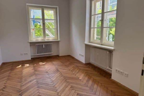 Pronájem kanceláře 162 m², Karl-Theodor-Strasse 18, München, Bavorsko Pronájem kanceláře 162 m², Karl-Theodor-Strasse 18, München, Bavorsko