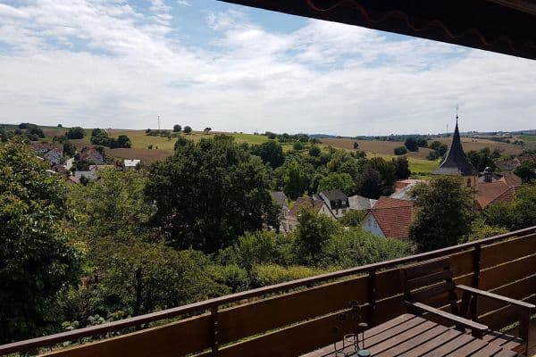 Prodej domu 222 m², pozemek 1.068 m², Panoramastraße 32, Wiesenbach Prodej domu 222 m², pozemek 1.068 m², Panoramastraße 32, Wiesenbach