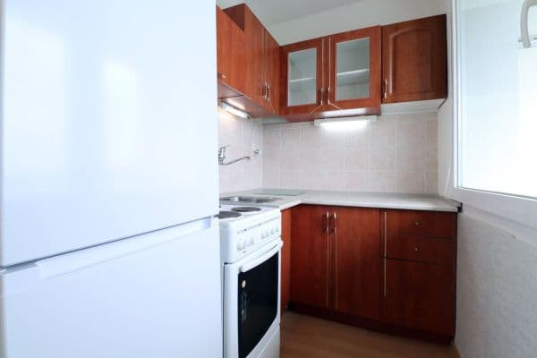 Pronájem bytu 1+kk 34 m², Litevská,  Pronájem bytu 1+kk 34 m², Litevská,