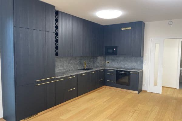 Prodej bytu 3+kk 86 m², V Třešňovce, Praha Prodej bytu 3+kk 86 m², V Třešňovce, Praha