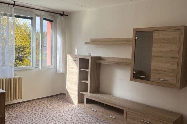 Pronájem bytu 2+kk 40 m², Benešovská, Kladno Pronájem bytu 2+kk 40 m², Benešovská, Kladno
