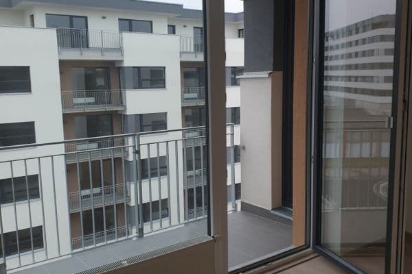 Pronájem bytu 2+kk 51 m², Antonína Petrofa, Hradec Králové Pronájem bytu 2+kk 51 m², Antonína Petrofa, Hradec Králové