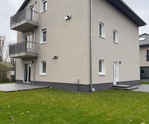 Prodej bytu 3+1 75 m², Berlin, Berlín Prodej bytu 3+1 75 m², Berlin, Berlín