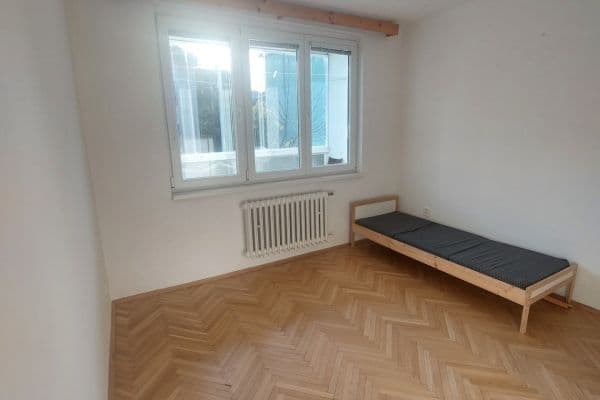 Pronájem bytu 3+1 56 m², Karenova, Prague Pronájem bytu 3+1 56 m², Karenova, Prague