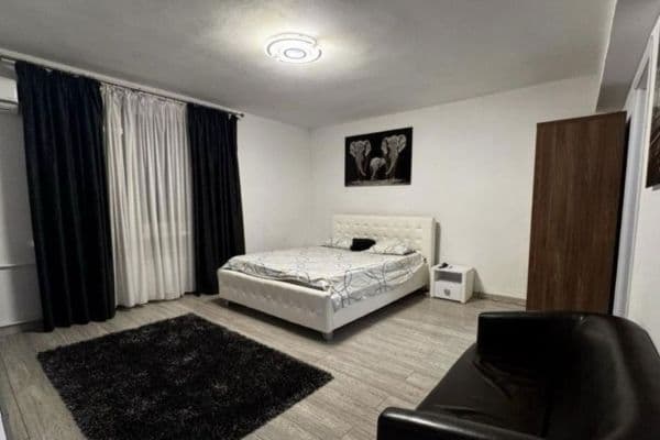 Pronájem bytu 1+1 38 m², Berlin, Berlín Pronájem bytu 1+1 38 m², Berlin, Berlín