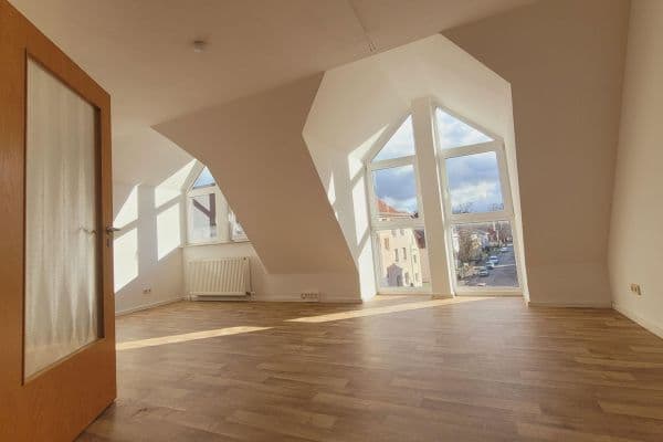 Pronájem bytu 4+1 103 m², Bahnhofstraße 48, Borna Pronájem bytu 4+1 103 m², Bahnhofstraße 48, Borna