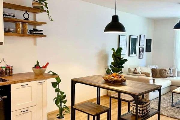 Pronájem bytu 1+1 31 m², Georgenstraße 12, Sauerlach, Bavorsko Pronájem bytu 1+1 31 m², Georgenstraße 12, Sauerlach, Bavorsko