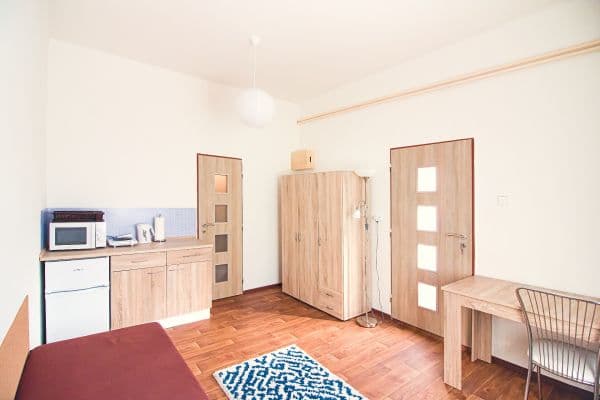 Pronájem bytu 1+kk 17 m², Na Jarově, Praha Pronájem bytu 1+kk 17 m², Na Jarově, Praha