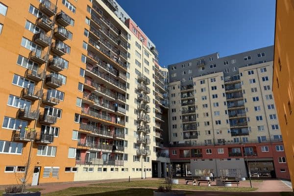 Prodej bytu 1+kk 39 m², Hnězdenská, Praha Prodej bytu 1+kk 39 m², Hnězdenská, Praha