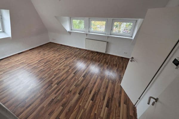 Pronájem bytu 3+1 66 m², Akazienstraße 85, Dortmund Pronájem bytu 3+1 66 m², Akazienstraße 85, Dortmund