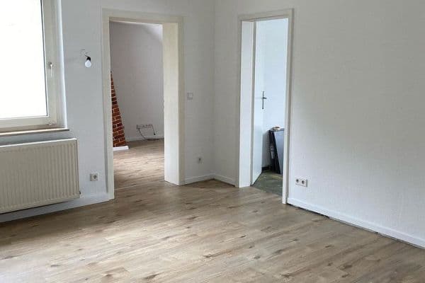 Pronájem bytu 4+1 68 m², Schützenstr. 75, Remscheid, Severní Porýní-Vestfálsko Pronájem bytu 4+1 68 m², Schützenstr. 75, Remscheid, Severní Porýní-Vestfálsko