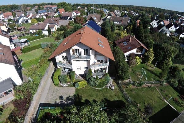 Pronájem bytu 2+1 80 m², Hölderlinstrasse 13A, Kaiserslautern-Hohenecken, Porýní-Falc Pronájem bytu 2+1 80 m², Hölderlinstrasse 13A, Kaiserslautern-Hohenecken, Porýní-Falc