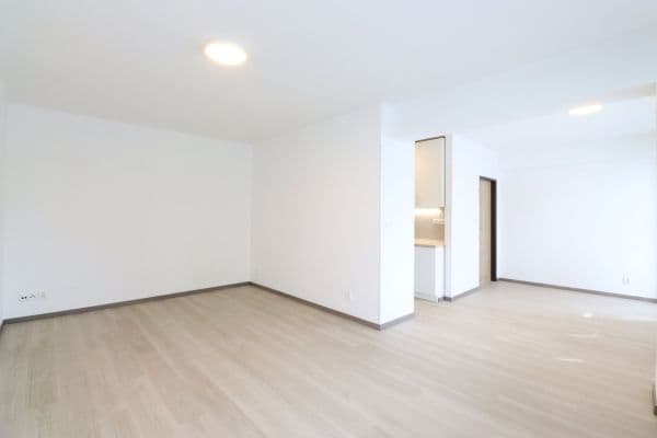 Pronájem bytu 1+kk 37 m², Jičínská, Pronájem bytu 1+kk 37 m², Jičínská,