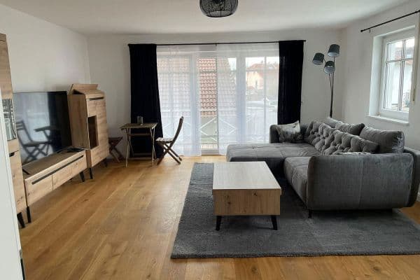 Pronájem bytu 4+1 121 m², Unterhaching, Bavorsko Pronájem bytu 4+1 121 m², Unterhaching, Bavorsko