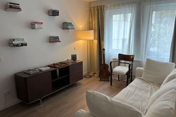 Pronájem bytu 3+1 75 m², Heumarkt 77, Köln Pronájem bytu 3+1 75 m², Heumarkt 77, Köln