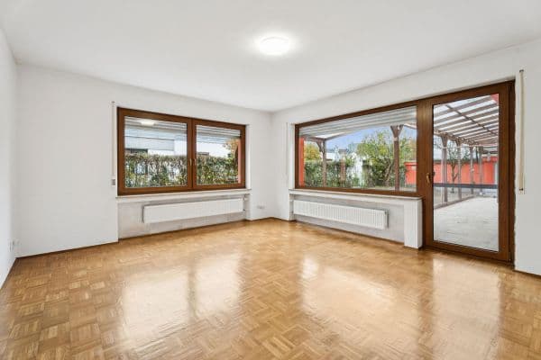 Prodej domu 145 m², pozemek 480 m², Ulm, Bádensko-Württembersko Prodej domu 145 m², pozemek 480 m², Ulm, Bádensko-Württembersko