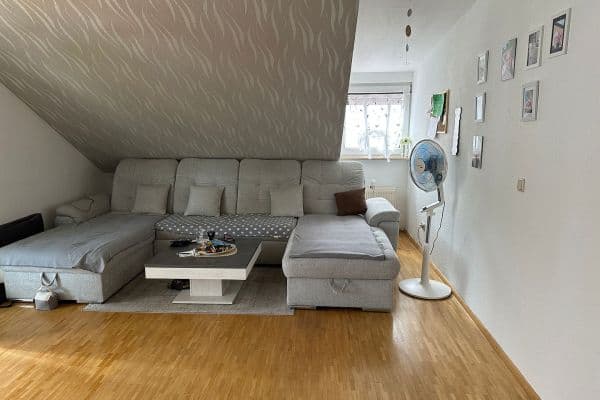 Pronájem bytu 3+1 91 m², Cleebronn Pronájem bytu 3+1 91 m², Cleebronn