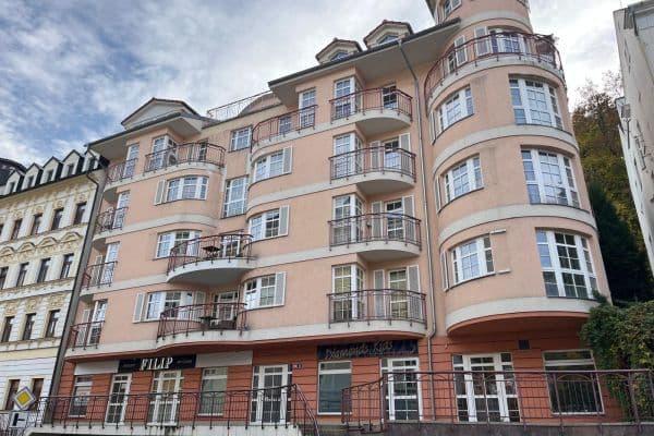 Prodej bytu 3+kk 301 m², Zámecký vrch, Karlovy Vary, Karlovarský kraj Prodej bytu 3+kk 301 m², Zámecký vrch, Karlovy Vary, Karlovarský kraj