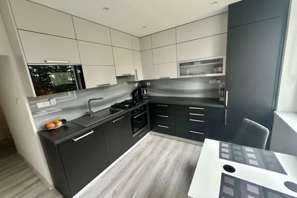 Pronájem bytu 2+1 70 m², Národní, Liberec Pronájem bytu 2+1 70 m², Národní, Liberec