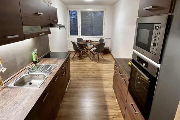 Pronájem bytu 2+1 59 m², Slovany, Mělník Pronájem bytu 2+1 59 m², Slovany, Mělník