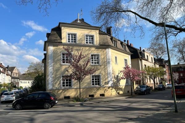 Pronájem bytu 4+1 100 m², Duisburg-Alt Hamborn Pronájem bytu 4+1 100 m², Duisburg-Alt Hamborn