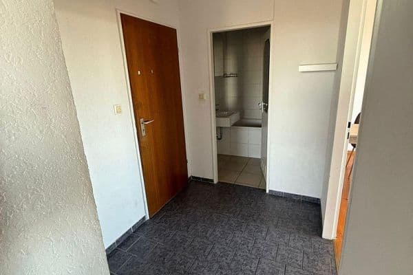 Pronájem bytu 2+1 68 m², Gerhart Hauptmann Straße 1, Erlangen Pronájem bytu 2+1 68 m², Gerhart Hauptmann Straße 1, Erlangen