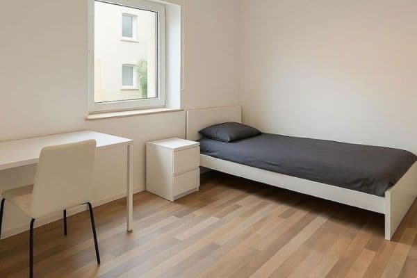 Pronájem bytu 1+1 33 m², Lange Straße 74, Fürth Pronájem bytu 1+1 33 m², Lange Straße 74, Fürth